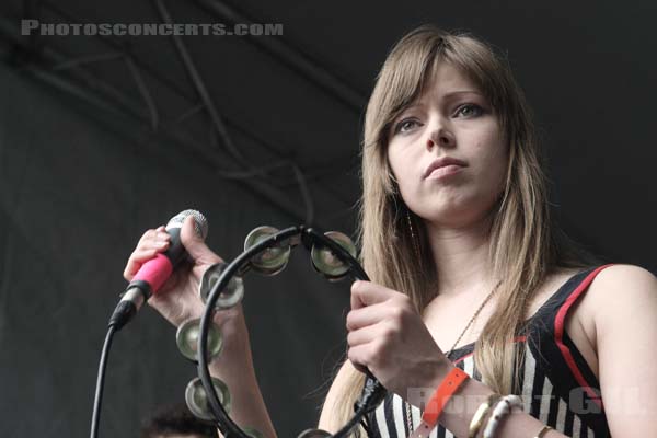 CHROMATICS - 2008-06-07 - PARIS - Parc de la Villette - 